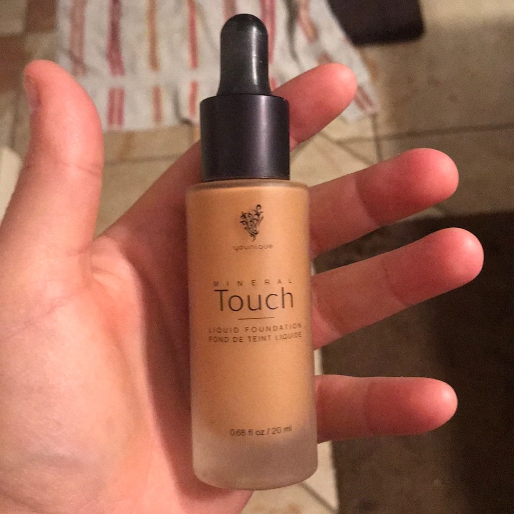 Younique mineral touch foundation